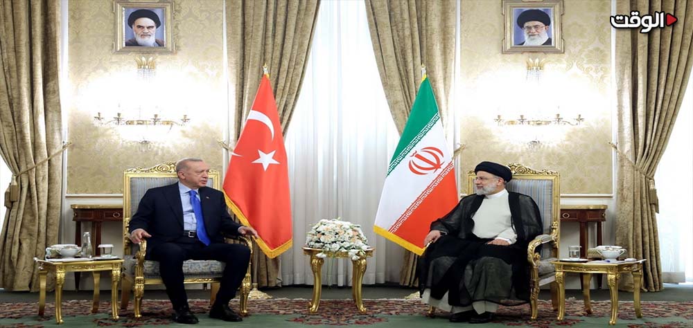هل يستطيع الرئيس الإيراني تکثيف الضغوط علی الصهاينة خلال زيارته إلى تركيا؟