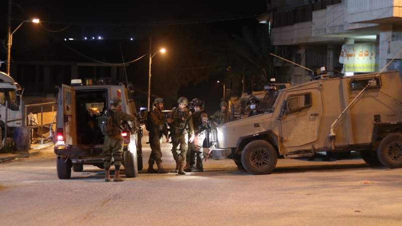 الاحتلال يشن حملة اعتقالات ودهم في مناطق متفرقة من مدن الضفة الغربية