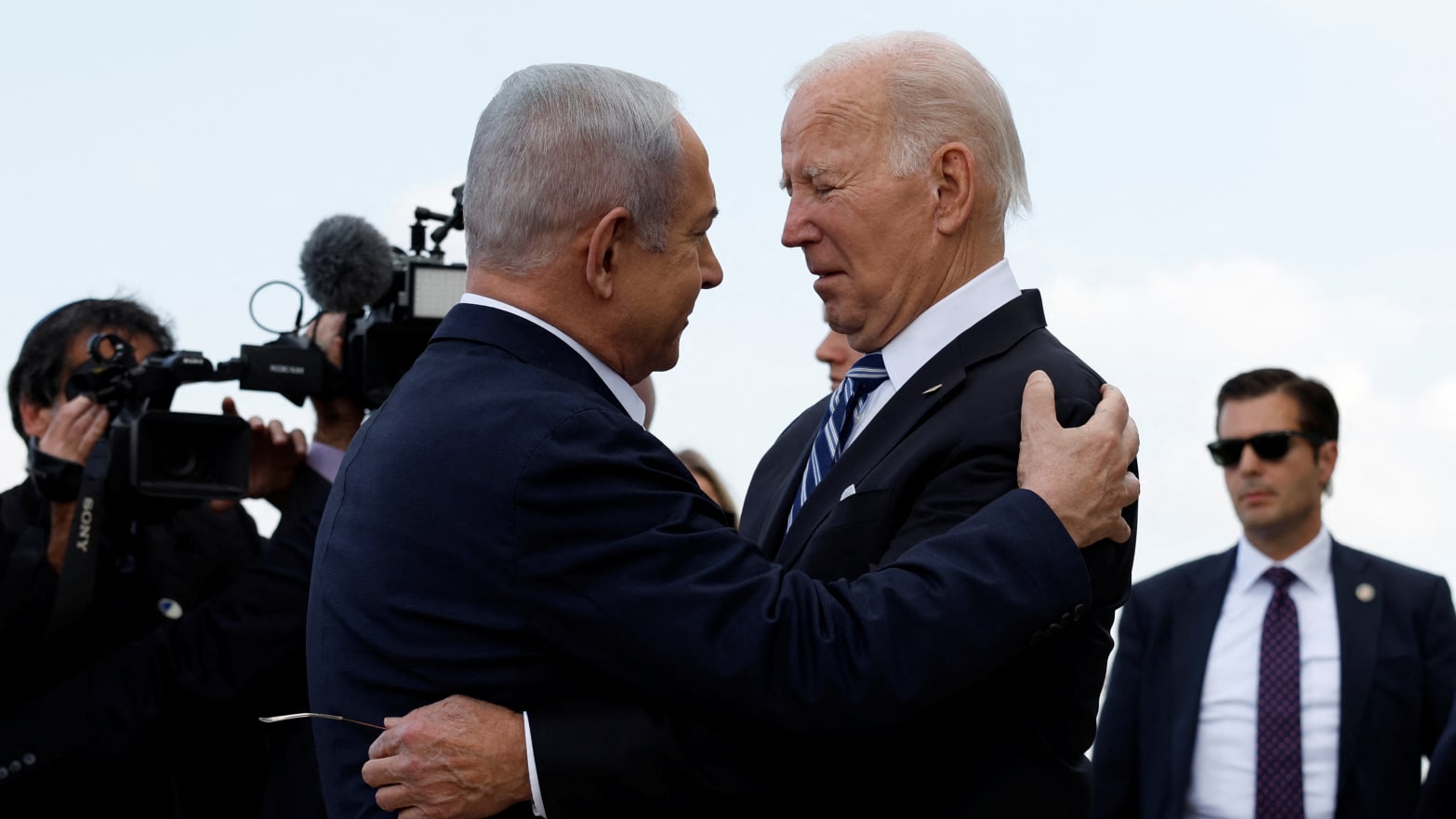 An American official criticizes the Zionist regime’s adventurous actions against Iran / Biden remains blindly loyal to Tel Aviv