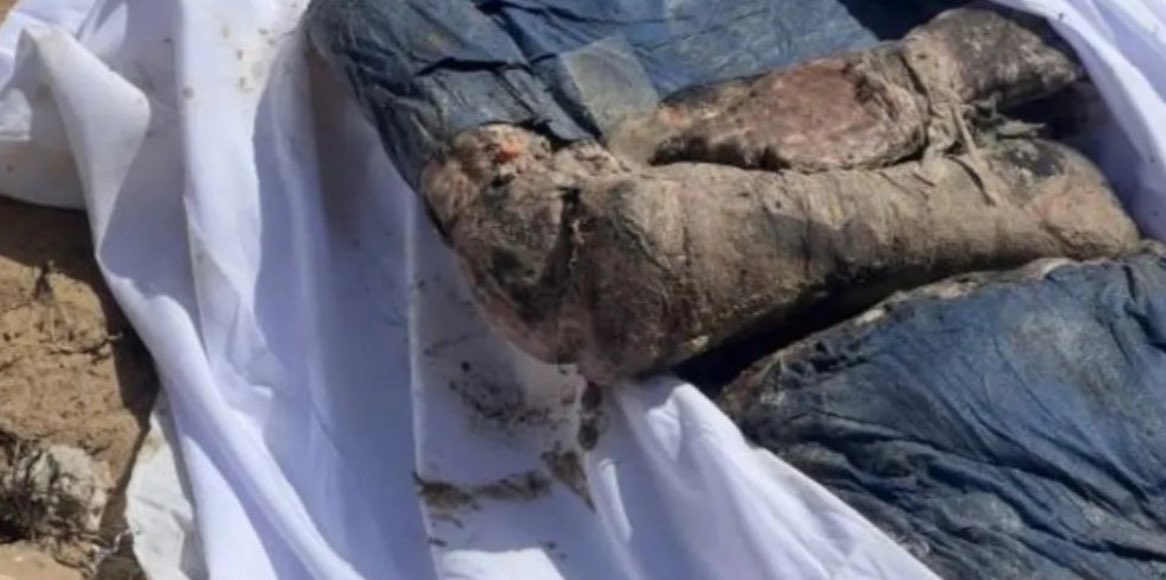 انتشال 73 جثمانًا.. فصول جديدة من جرائم المقابر الجماعية للاحتلال الإسرائيلي في “مستشفى ناصر”