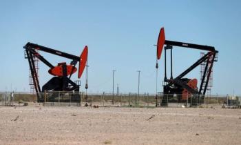 النفط يتراجع مع ترقب المستثمرين لمحادثات الهدنة في حرب غزة واجتماع الاحتياطي الاتحادي