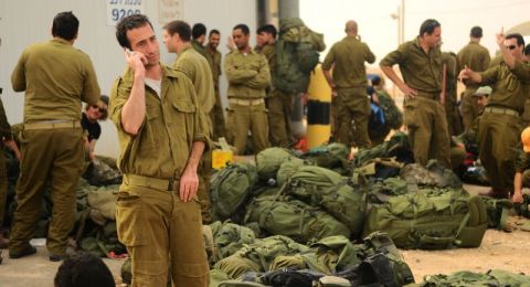 صحيفة إسرائيلية: 10 آلاف جندي طلبوا الحصول على خدمة “الصحة العقلية” بعد عودتهم من غزة