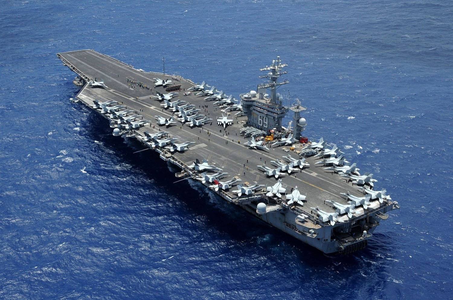 Yemeni Army: We Forced the USS Eisenhower Aircraft Carrier to Flee the Red Sea