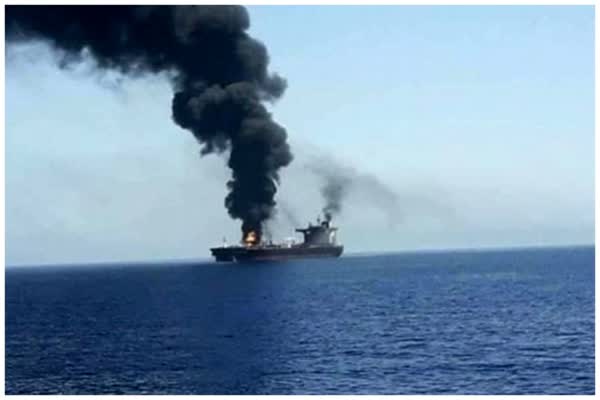 گزارش آتش‌سوزی در دو کشتی در نزدیکی سواحل جنوب یمن
