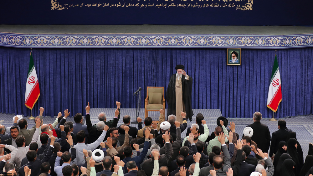 Ayatollah Khamenei Highlights Unity as the Ultimate Benefit for the Islamic Ummah