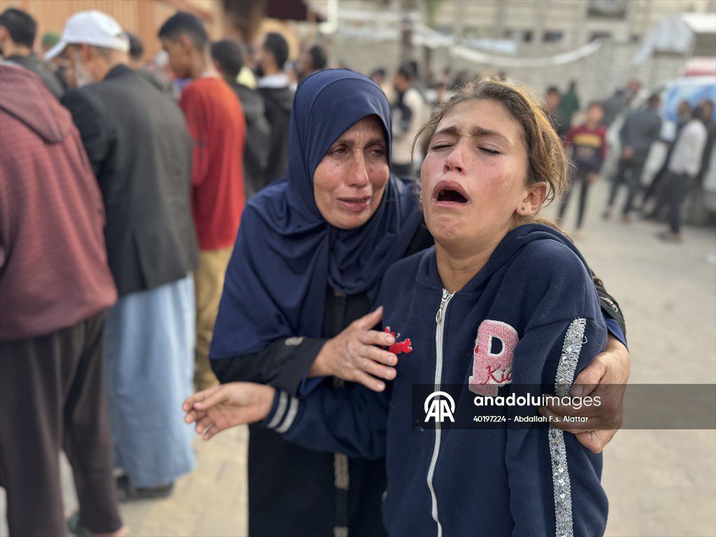 4 شهداء في قصف الاحتلال خيمة تؤوي نازحين غربي خان يونس